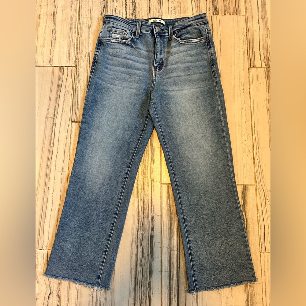 LIKE NEW Buckle Willow & Root High Rise Cropped Stretch Jean - Picture 2 of 16